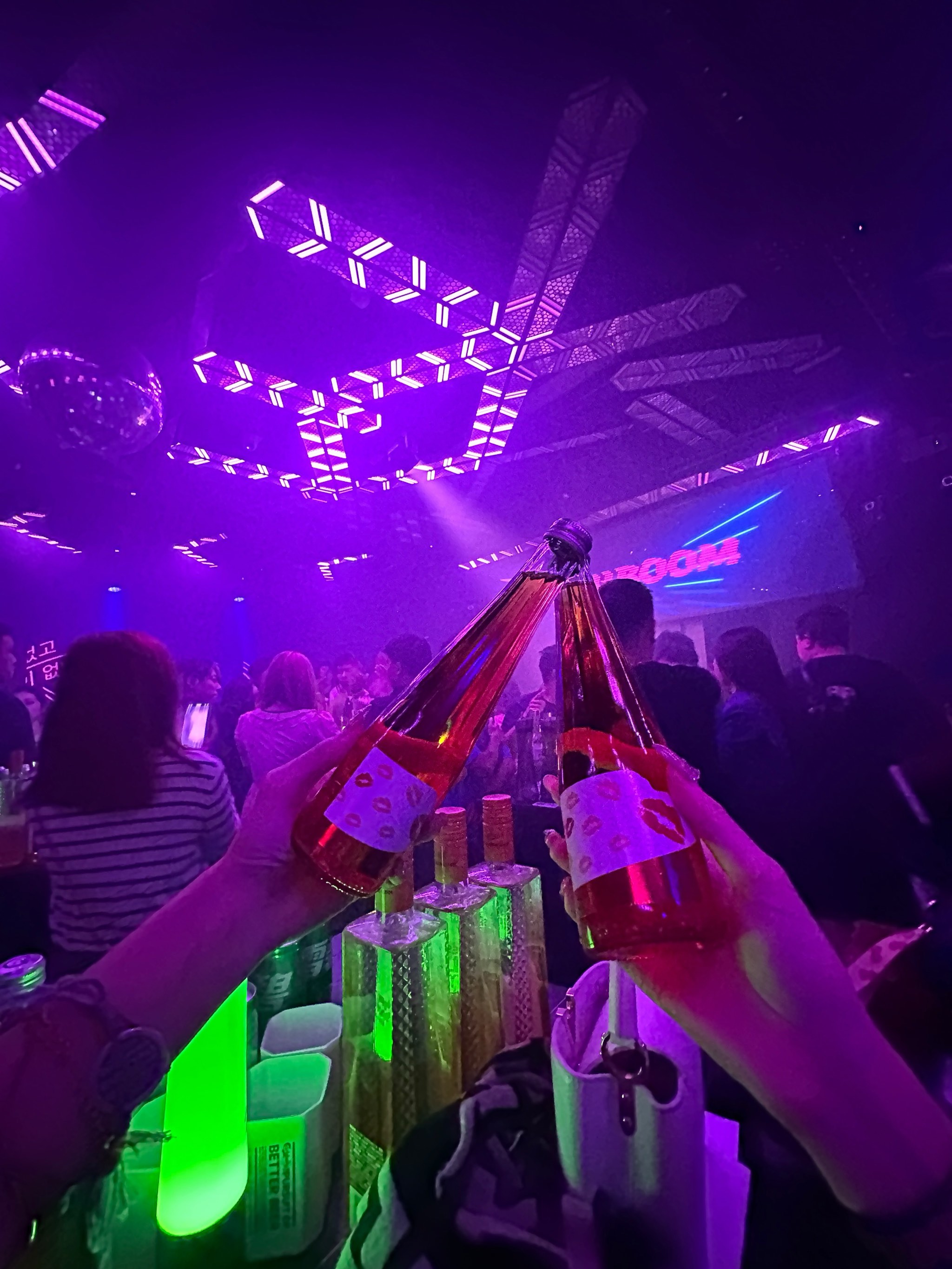 雅安商务ktv专业商务ktv订房推荐-荥经县ktv预定